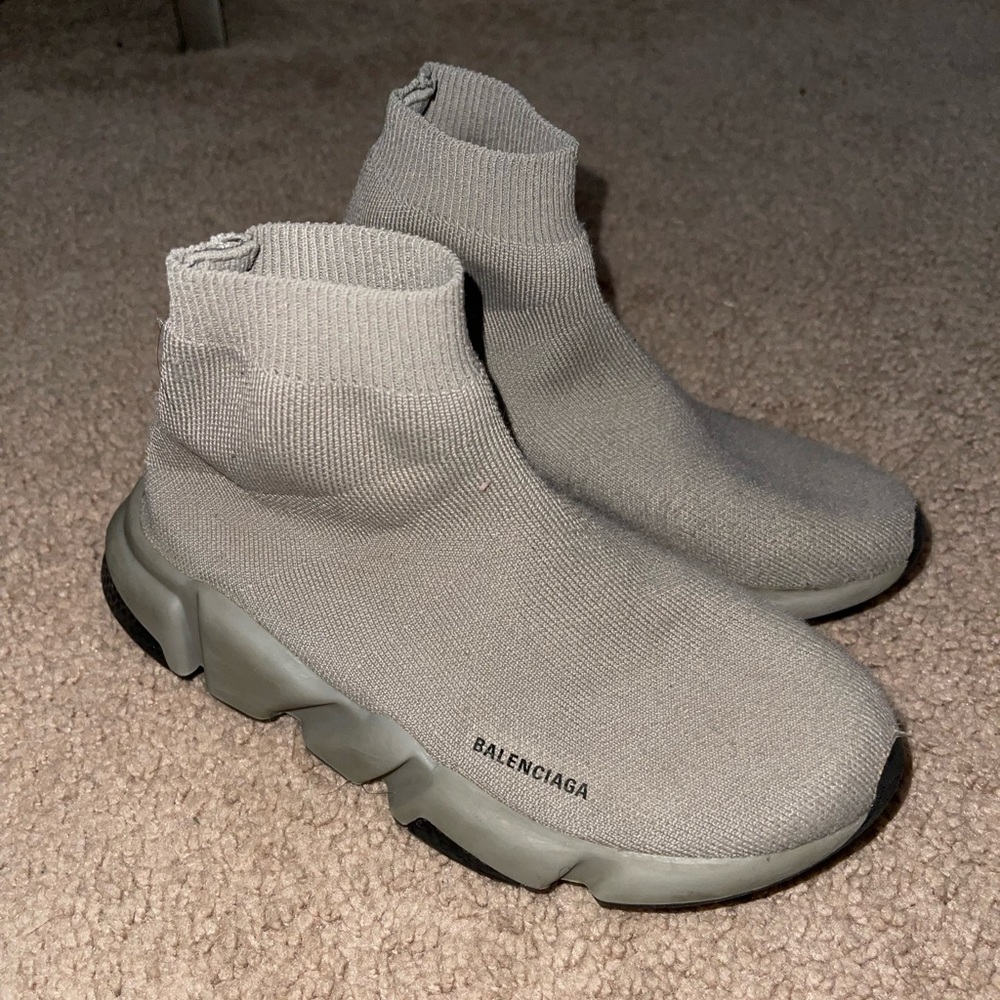 100% AUTHENTIC KIDS BALENCIAGA RUNNERS SIZE 13-1!!!
